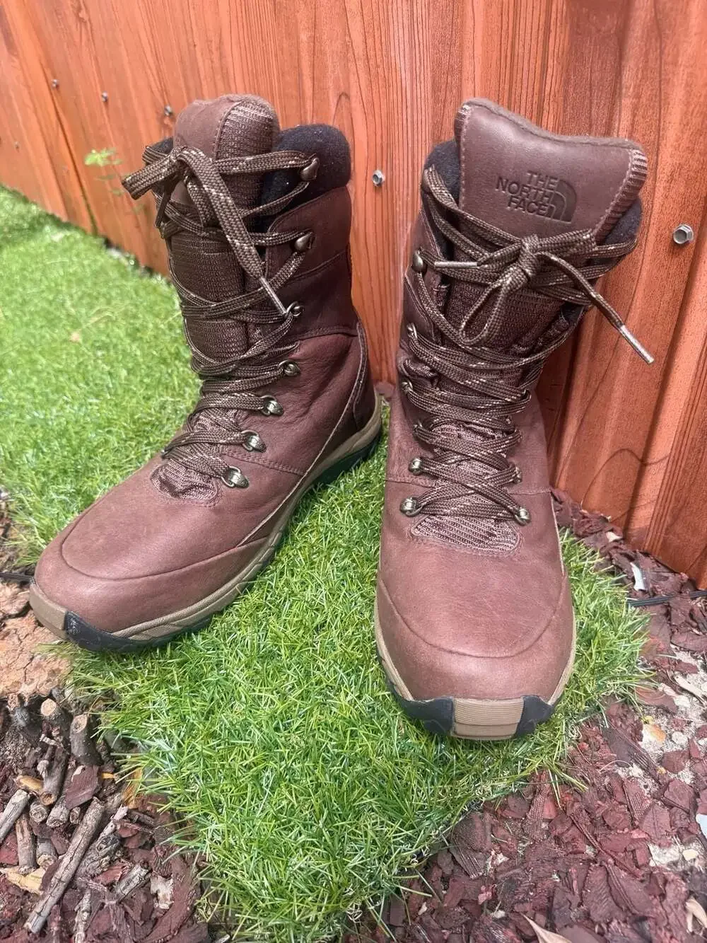 The North Face Chilkat Leather Insulated Waterproof Winter Boots